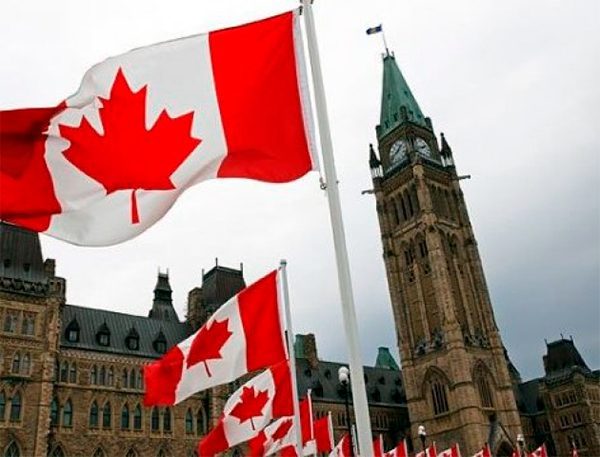 Власти Канады во вторник объявили о введении нового пакета санкций, который включает рестрикции в отношении трёх физических лиц и 14 организаций-разработчиков квантовых технологий в России. Оттава считает, что данные технологии могут быть задействова...