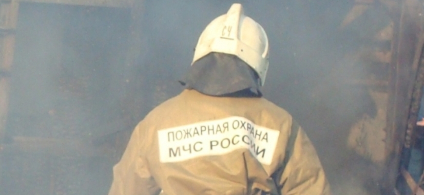 Возгорание двухэтажного неэксплуатируемого строения произошло в поселке городского типа Ветлужский на улице Лермонтова, сообщает корреспондент REGNEWS. В настоящее время подробности пожара устанавливаются. С огнем боролись подразделения Шарьинского п...