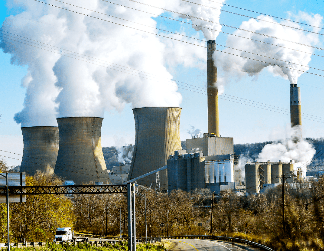 Из-за роста потребления электроэнергии, необходимой для обеспечения функционирования технологий искусственного интеллекта (ИИ), в США откладывают планы по выводу из эксплуатации угольных электростанций, сильно загрязняющих окружающую среду, написал в...