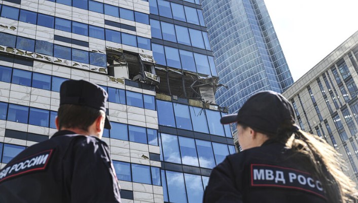 Киевская сторона предприняла атаку беспилотниками на объекты в Москве и Подмосковье, сообщили в Минобороны России. По данным ведомства, два из них были уничтожены средствами противовоздушной обороны в Одинцовском и Нарофоминском районах, еще один под...
