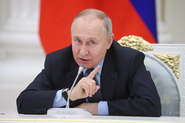 Президент России Владимир Путин 28 апреля посетит Санкт-Петербург, где примет участие в заседании Совета законодателей при Федеральном Собрании РФ. Об этом сообщает пресс-служба Кремля.

