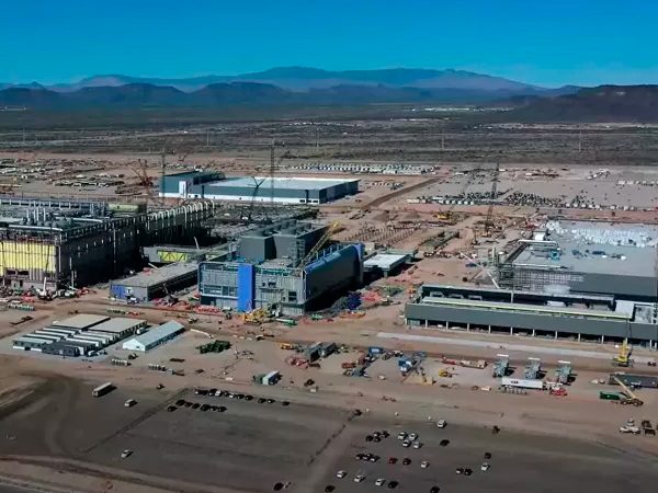 Более 30 сотрудников фабрики тайваньской TSMC в Аризоне (США) подали коллективный иск против компании в связи с дискриминацией американцев, сообщают СМИ. Истцы заявляют, что ведущий мировой производитель чипов занимается целенаправленной травлей амер...