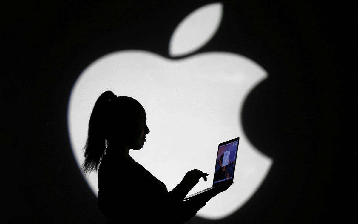 Компания Apple планирует представить обновленные модели своих компьютеров Mac на специальном мероприятии, которое состоится 30 октября. Об этом сообщает Bloomberg, ссылаясь на источники, знакомые с планами компании.
