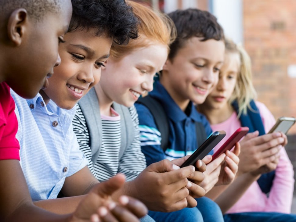 Законодательное собрание американского штата Нью-Йорк одобрило законы об ограничении доступа детей к «вызывающим привыкание» подборкам контента от соцсетей (Safe For Kids Act) и защите персональных данных несовершеннолетних (Child Data Protection Act...