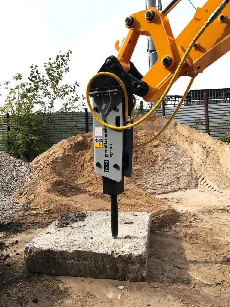 Экскаватор с гидромолотом представляет собой высокоэффективную специализированную технику, широко применяемую в строительстве, горнодобывающей промышленности, дорожных работах и коммунальном хозяйстве. Данное оборудование сочетает в себе универсально...