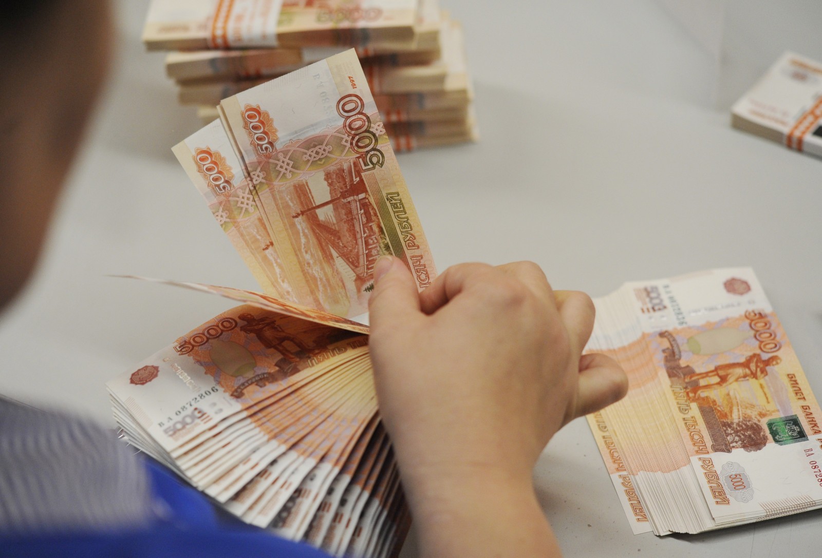 В 2023 году детям-сиротам и детям, оставшимся без попечения родителей, Краснодарского края из краевого и федерального бюджетов выделено на жилье свыше четырех миллиардов рублей. Об этом сообщили в пресс-службе администрации региона.
