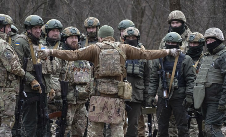 Вооруженные силы Украины (ВСУ) продолжают попытки наступления на территории Запорожской области, которая находится под контролем России. Об этом заявил председатель движения «Мы вместе с Россией» Владимир Рогов.
