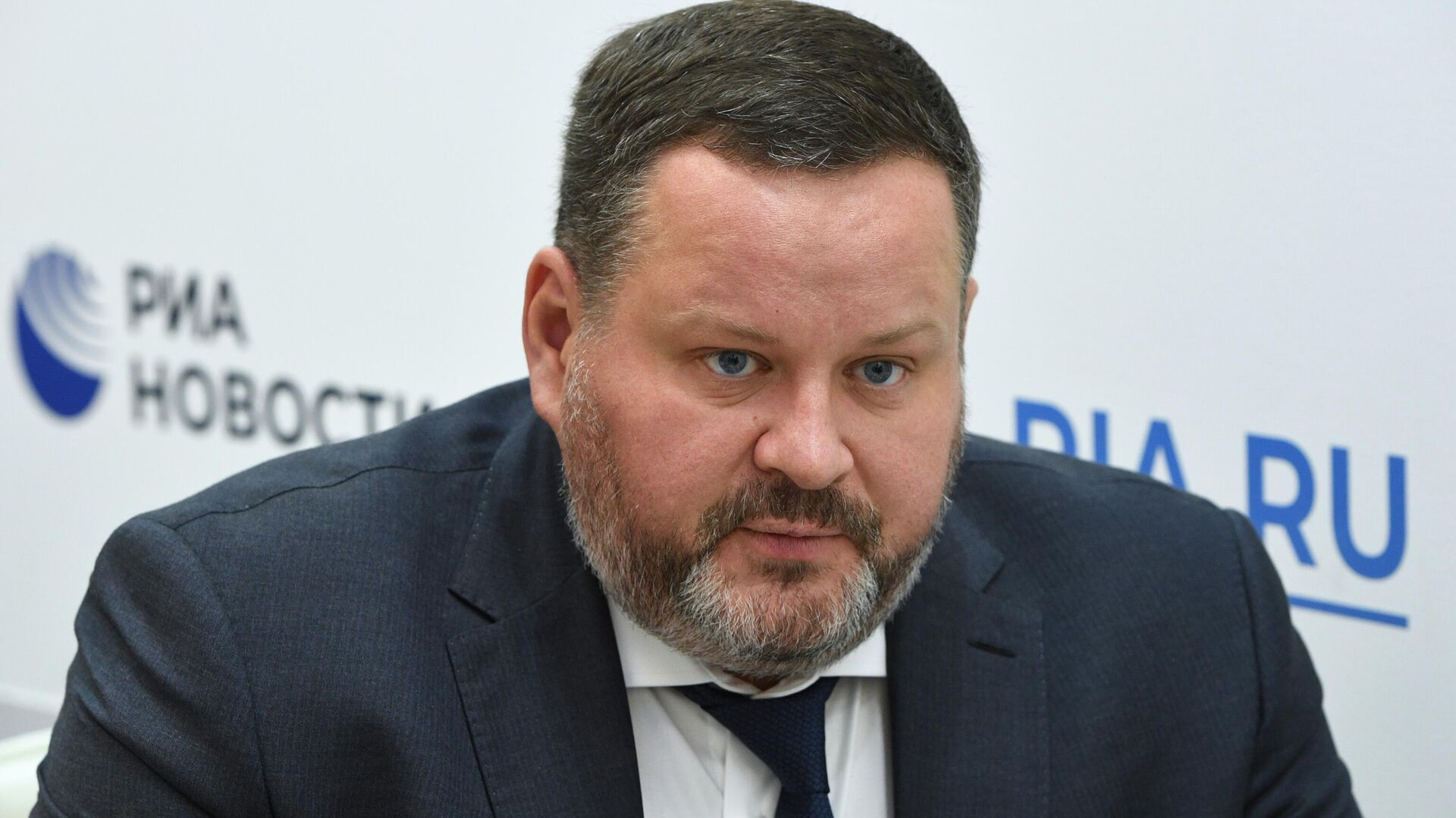 Комплексная реабилитация и абилитация инвалидов станет доступнее и качественнее. Об этом в понедельник сообщил на парламентских слушаниях глава Минтруда России Антон Котяков. Речь шла о законопроекте, который регулирует эту сферу.
