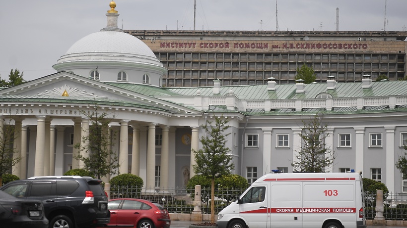 Во флагманских медцентрах, созданных на базе НИИ СП имени Н.В. Склифосовского и ГКБ имени В.В. Вересаева, установлено 3,5 тысячи единиц высокотехнологичного оборудования, позволяющего оказывать экстренную помощь по новым современным стандартам.
