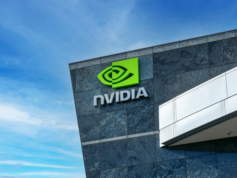 Чистая прибыль американского разработчика чипов Nvidia, сделавшей ставку на производство чипов для ИИ-систем, выросла в первом квартале 2024 более чем в семь раз до 14,88 миллиарда долларов с 2,04 миллиарда за аналогичный период прошлого года, сообща...