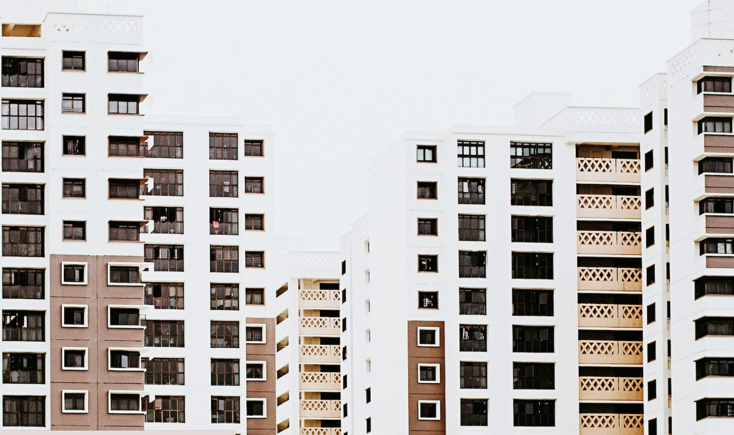 Стоимость аренды жилья в России в октябре 2023 года существенно выросла по сравнению с предыдущим месяцем. По данным федерального портала «Мир квартир», снять однокомнатную квартиру стало в среднем на 7% дороже (20 039 рублей в месяц), двухкомнатную...