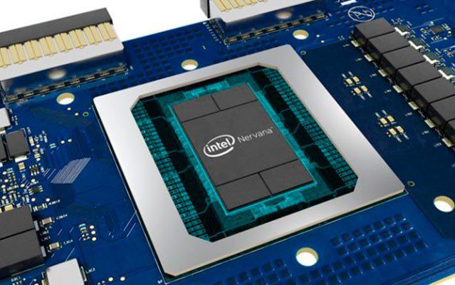 Компания Intel заявила, что Microsoft планирует использовать её фабрики для выпуска оригинального чипа собственной разработки, а также объявила о планах обойти в конкурентной борьбе ведущего мирового производителя микросхем, тайваньскую TSMC, до 2025...