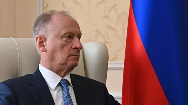 Секретарь Совета безопасности РФ Николай Патрушев посетил Оман с рабочим визитом, в ходе которого провел ряд встреч с высокопоставленными представителями этой страны. Основной темой переговоров стала безопасность в регионе, а также развитие двусторон...