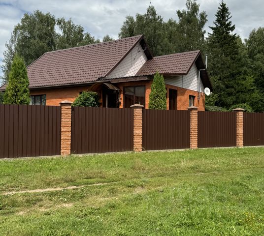 Мечтаете о собственном доме, где можно спокойно жить вдали от городской суеты? Коттедж в Ярцево может стать именно тем местом, где вы будете чувствовать себя комфортно и уютно. Но как выбрать идеальный дом на сайте https://yartsevo.etagi.com/realty_o...