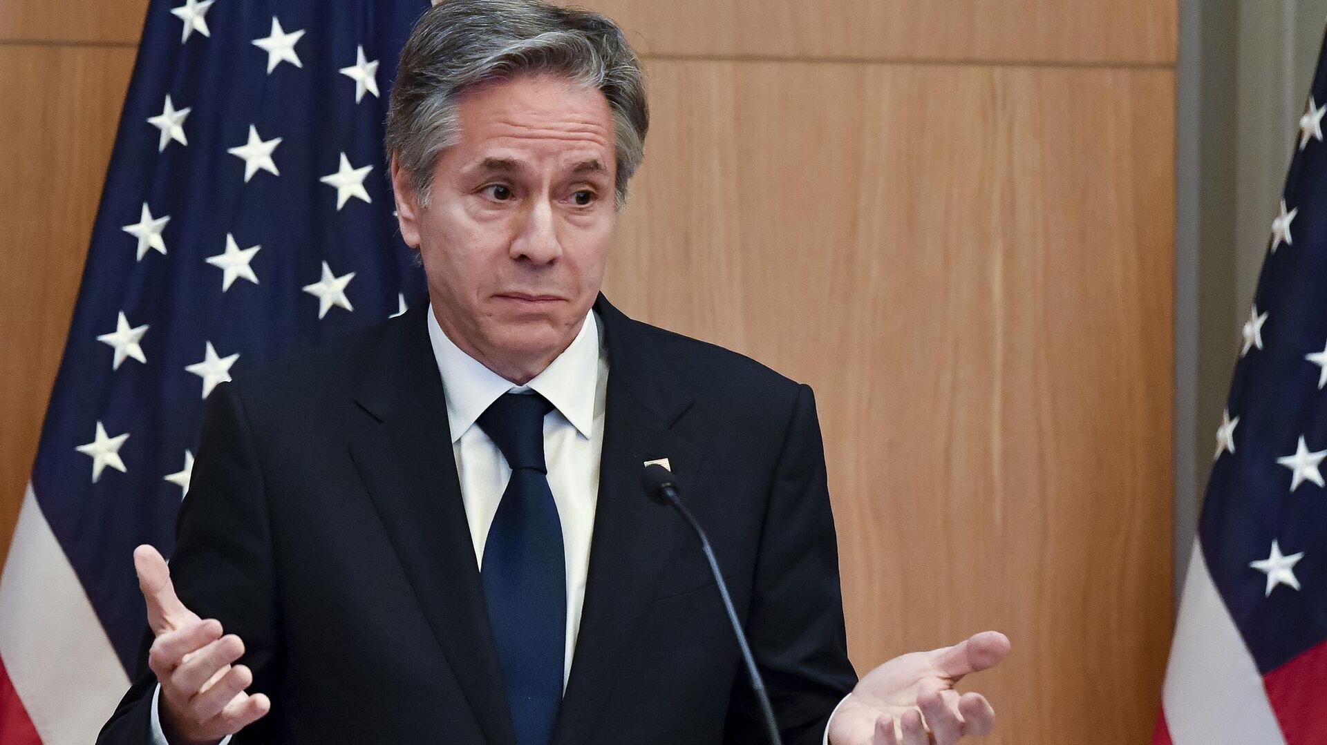 Госсекретарь США Энтони Блинкен заявил, что ситуация вокруг частной военной компании (ЧВК) «Вагнер», которая пыталась организовать вооруженный мятеж в России, является внутренним делом этой страны. Об этом он сказал в интервью телеканалу CNN.
