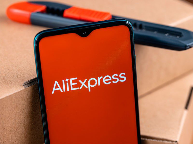 Еврокомиссия заявила в четверг, что начала расследование относительно распространения платформой AliExpress (принадлежит китайскому технологическому гиганту Alibaba) нелегального контента, в том числе порнографии, пишет CNBC. Расследование сосредоточ...