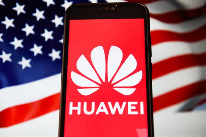 Находящаяся под американскими санкциями Huawei «тайно» финансирует передовые исследования в американских университетах, включая Гарвардский, через независимый фонд в Вашингтоне Optica Foundation, написало в пятницу издание The Straits Times. Через Op...