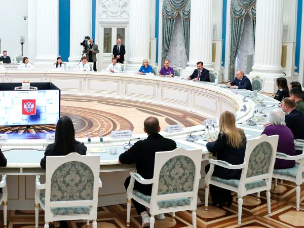 Во вторник, 27 мая, под председательством президента РФ Владимира Путина состоялось заседание Наблюдательного совета платформы «Россия – страна возможностей»; по итогам платформа выпустила пространный релиз. В мероприятии приняли участие представител...