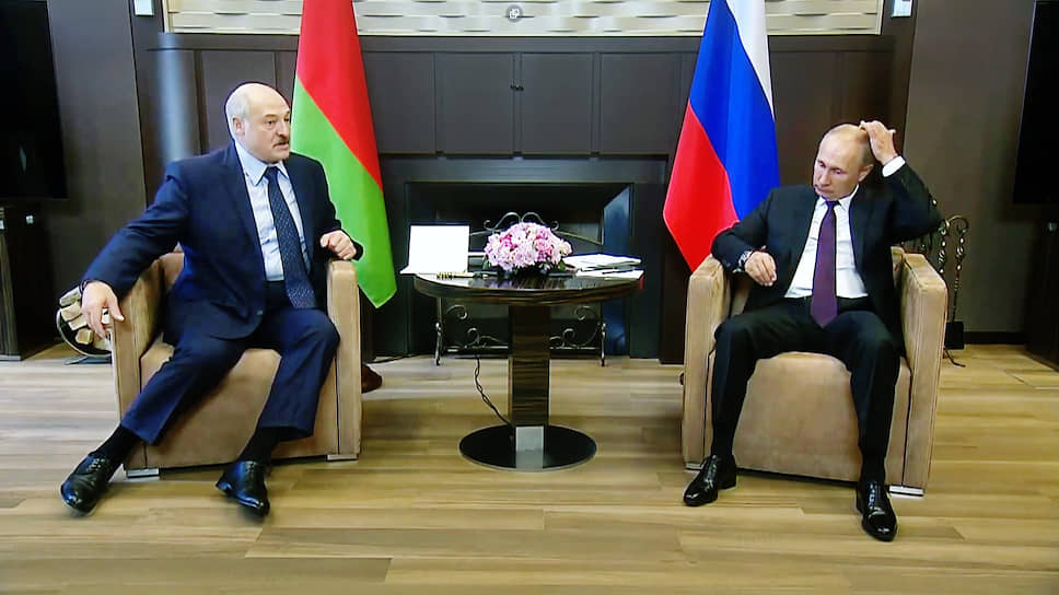 Президент Белоруссии Александр Лукашенко направился с рабочим визитом в Россию, где проведет переговоры с российским лидером Владимиром Путиным. Об этом сообщает Telegram-канал «Пул Первого».
