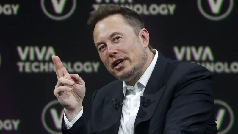 Американский миллиардер и основатель компаний Tesla и SpaceX Илон Маск в своем Twitter призвал раскрыть информацию о том, как расходуется помощь США Украине. Так он отреагировал на новость о том, что США готовятся объявить о новом пакете военной помо...