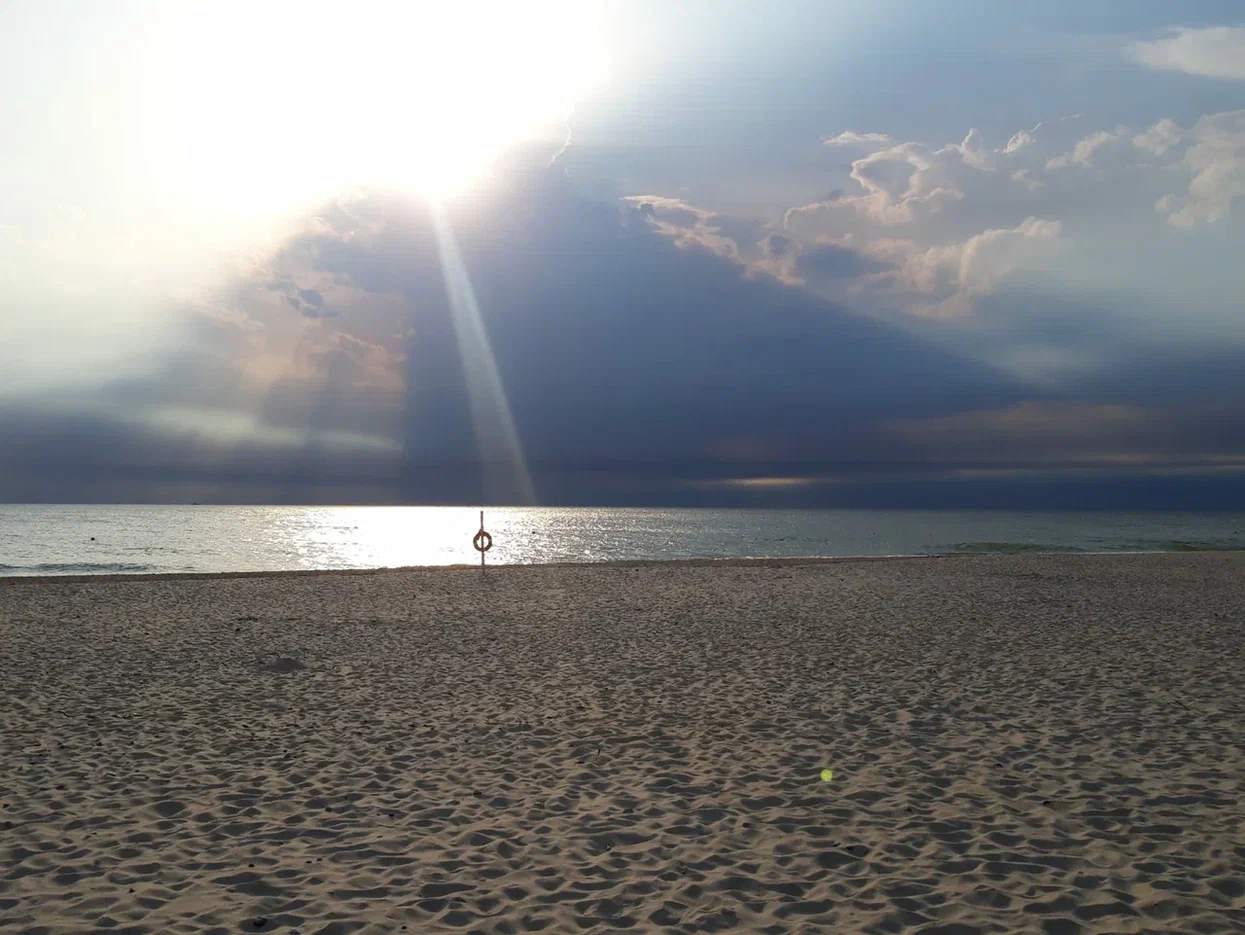 Бархатный сезон на черноморском и балтийском побережьях длится примерно с августа по октябрь. Количество бронирований в этих направлениях растет, и специалисты BI.ZONE Brand Protection отмечают, что мошенники активизировались. Злоумышленники маскирую...