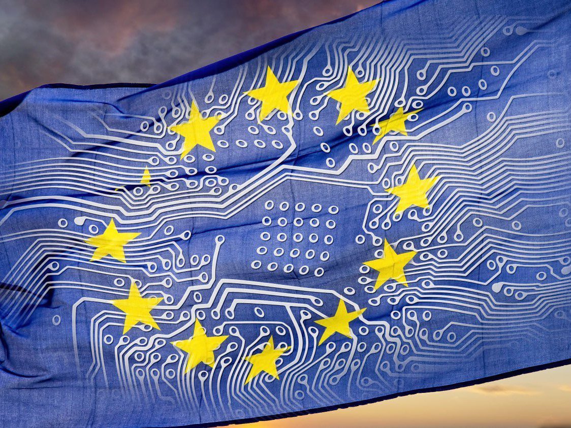 Закон о киберсолидарности Евросоюза (EU Cyber Solidarity Act) официально принят Советом ЕС, сообщил в понедельник сайт организации. Напомним, закон призван способствовать более эффективному и быстрому обнаружению серьёзных киберугроз. В частности, пр...