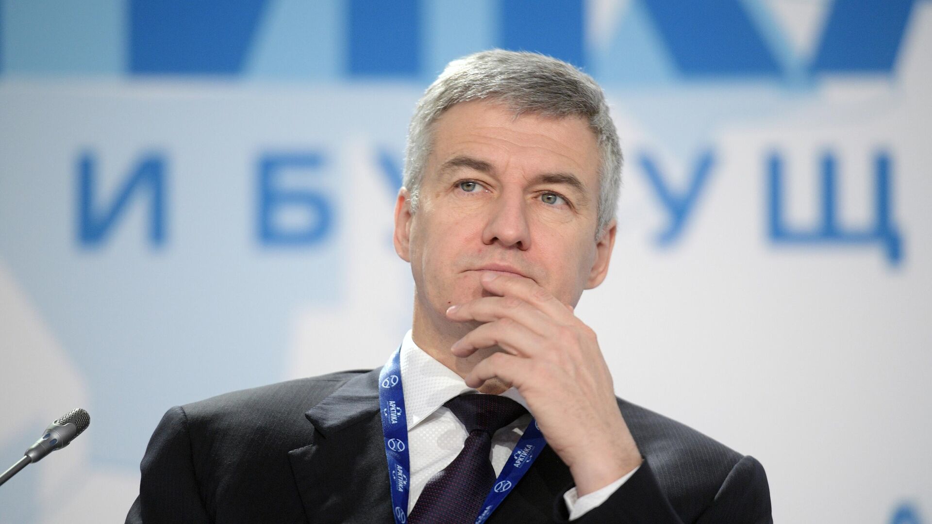 Глава Республики Карелия Артур Парфенчиков заявил, что герои спецоперации на Украине будут бесплатно получать земельные участки в регионе. Об этом он написал в своем Telegram-канале.
