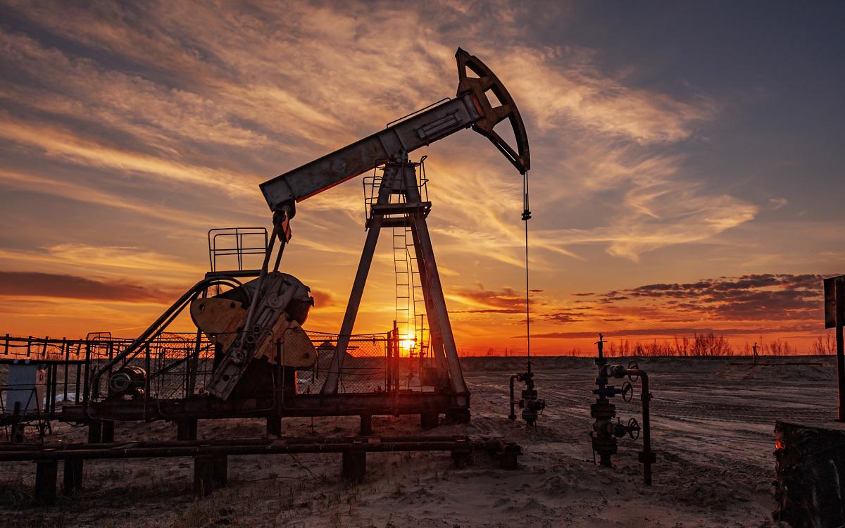 Россия продолжает наращивать экспорт сырой нефти по морю, несмотря на обсуждение возможных санкций со стороны Евросоюза. По данным Bloomberg, за четыре недели до 19 мая объем нефти, перевозимой по морю, составил почти 4 млн баррелей в сутки, что на 1...