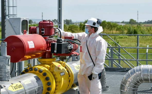 «Газпром» и руководство Турции смогли договориться об отсрочке платежей республики за газ, который поставляется из России. Об этом 2 мая заявил министр энергетики и природных ресурсов страны Фатих Донмез в эфире турецкого телеканала Haber Global. Мин...