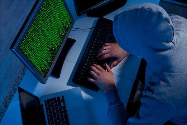 Корпорация Microsoft заявила в пятницу об атаке на свои системы хакеров из «поддерживаемой государством» российской группировки Midnight Blizzard, известной также как Nobelium. Почему у Microsoft злоумышленники – именно «русские хакеры», да ещё и под...