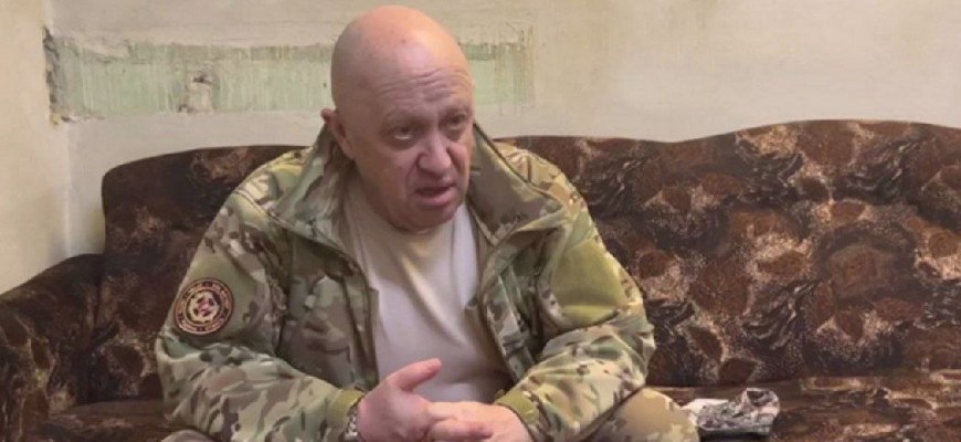 Основатель ЧВК «Вагнер» Евгений Пригожин колко прокомментировал желание журналистки Ксении Собчак приехать в учебный центр «музыкантов». В ответ на желание Собчак приехать в учебный центр ЧВК «Вагнер» и задать Пригожину лично некоторые вопросы, предп...