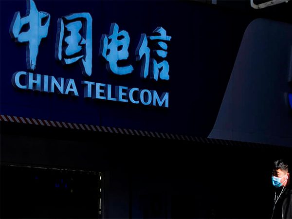 Власти Китая предписали крупнейшим телеком-операторам страны избавиться от процессоров зарубежного производства к 2027 году, сообщает в пятницу Reuters со ссылкой на данные The Wall Street Journal. Пекин стремится снизить зависимость от западных прод...